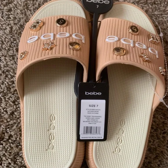 ☀️2 for $35☀️ NWT Bebe Beige Slide Sandals with Gold Embellishments Size 7 - Picture 5 of 5